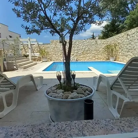 Apartment Family Svob With Pool *