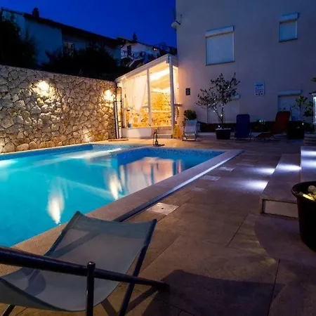 Family Svob With Pool Apartment *
