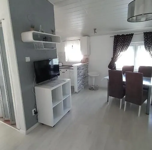 Family Svob With Pool Appartement