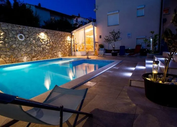 Family Svob With Pool Appartement *