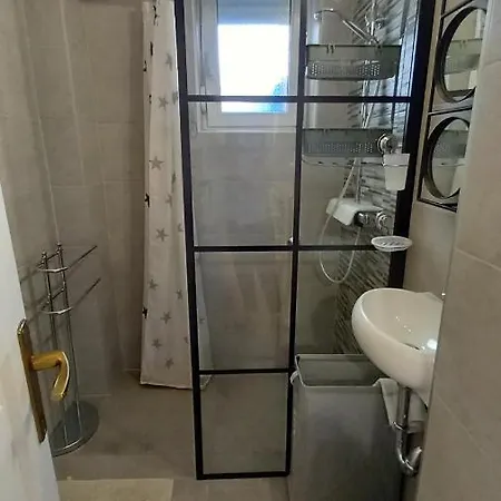 Family Svob With Pool Apartment Novi Vinodolski