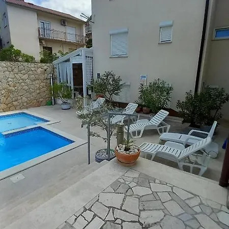 Apartmán Family Svob With Pool
