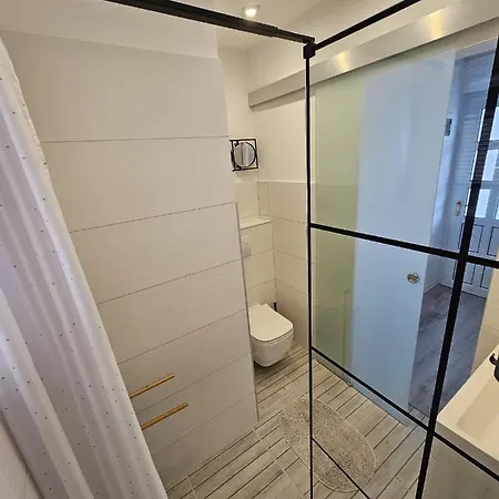 Family Svob With Pool Apartment