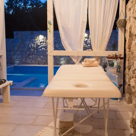 Apartment Family Svob With Pool