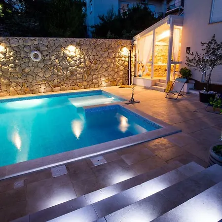 Apartment Family Svob With Pool