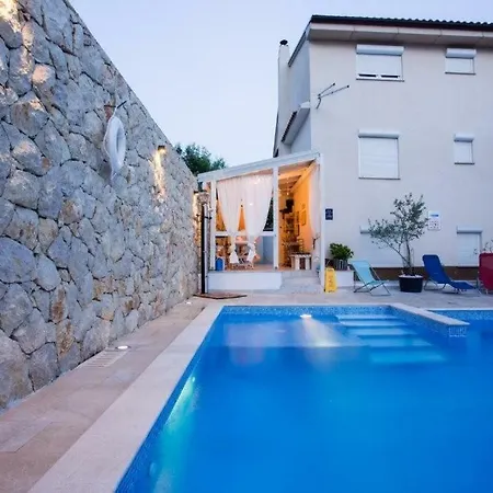 Apartment Family Svob With Pool *