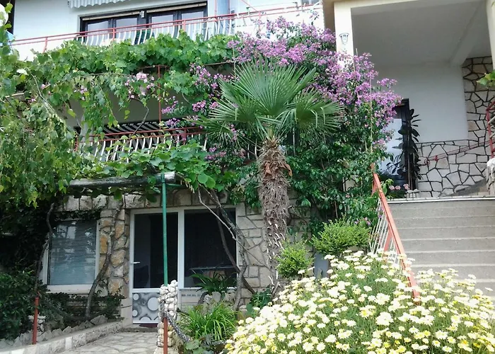 Family Svob With Pool *
